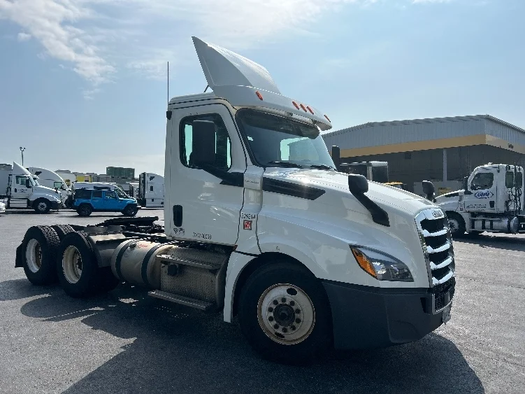 2019 Freightliner Cascadia in Harrisburg, PA