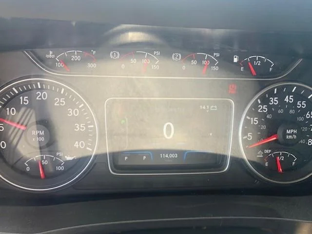 2022 International MV - image 8