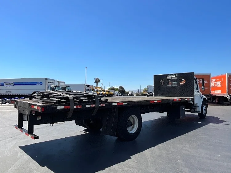 2021 Freightliner eM2 in Torrance, CA — photo 7
