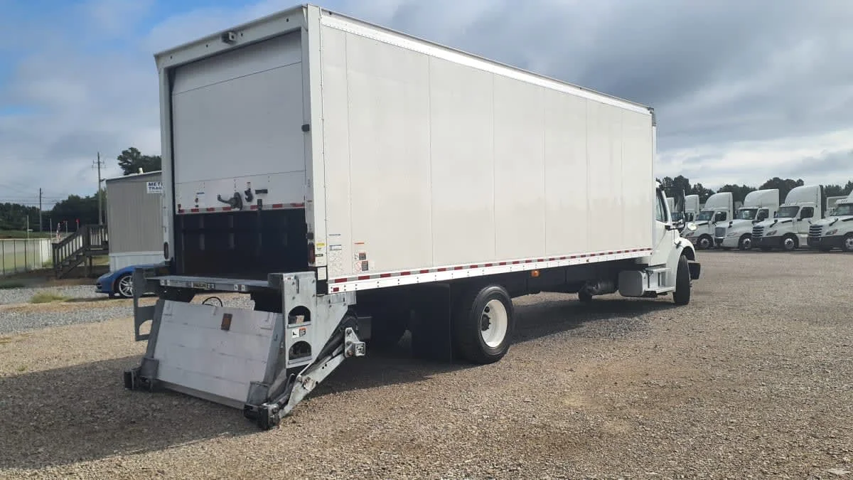 2022 Freightliner M2 106 in Birmingham, AL — photo 4