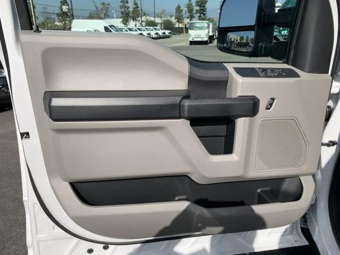 2026 Ford F-550 — photo 13