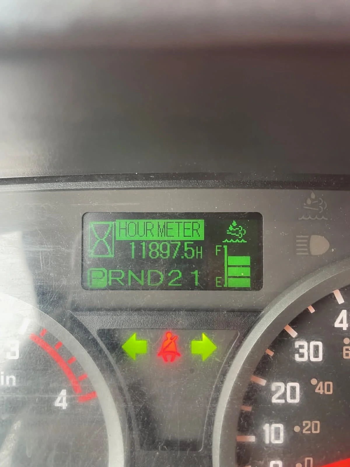 2019 Isuzu NQR in Farmingdale, NY — photo 14