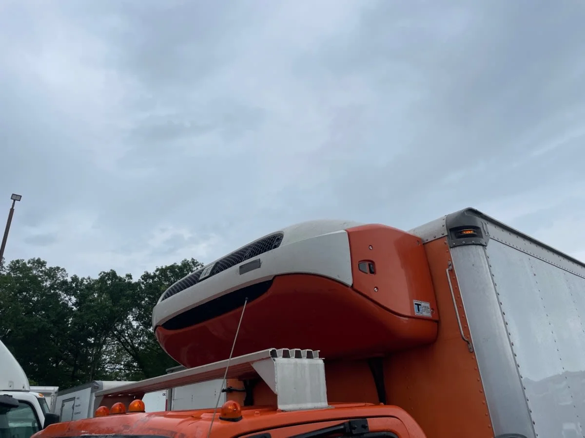 2019 Isuzu NQR in Farmingdale, NY — photo 7