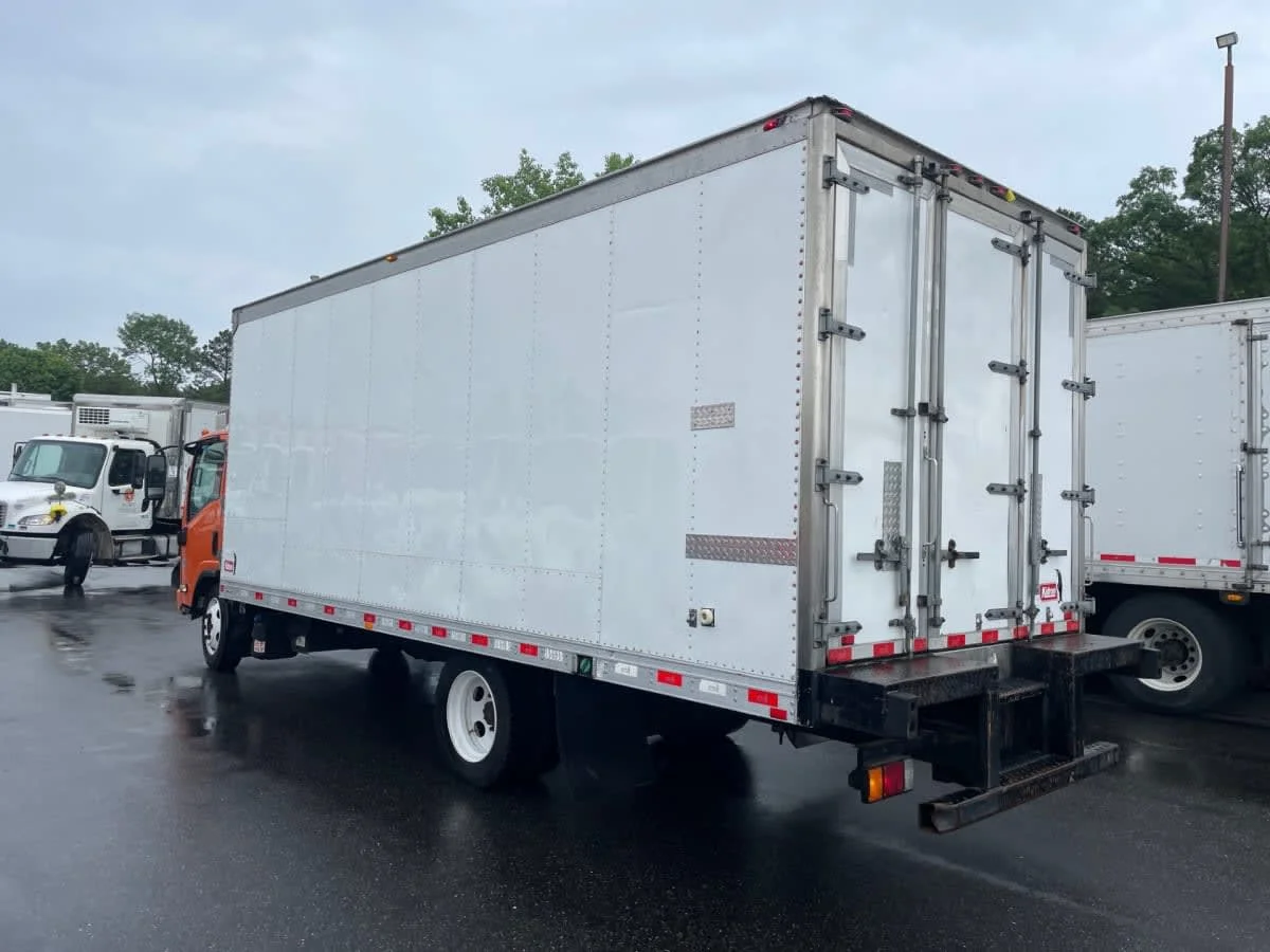 2019 Isuzu NQR in Farmingdale, NY — photo 6