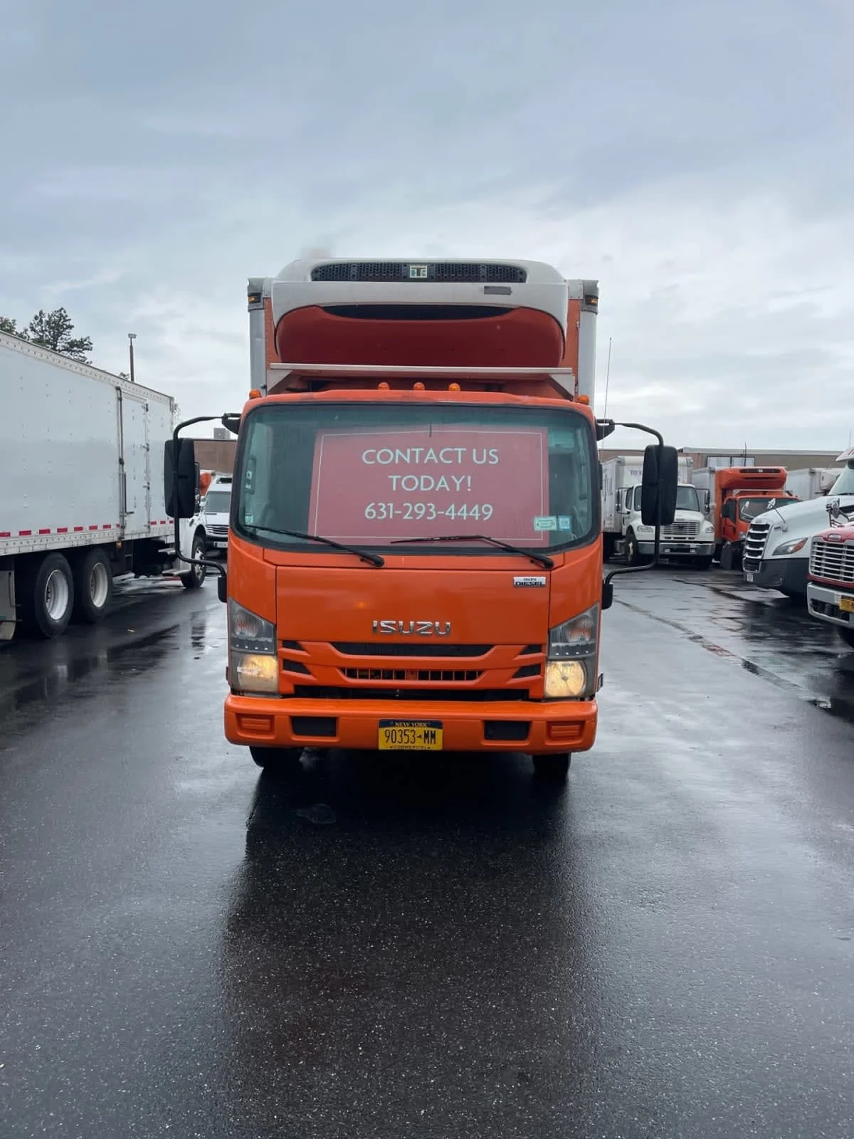 2019 Isuzu NQR in Farmingdale, NY — photo 2