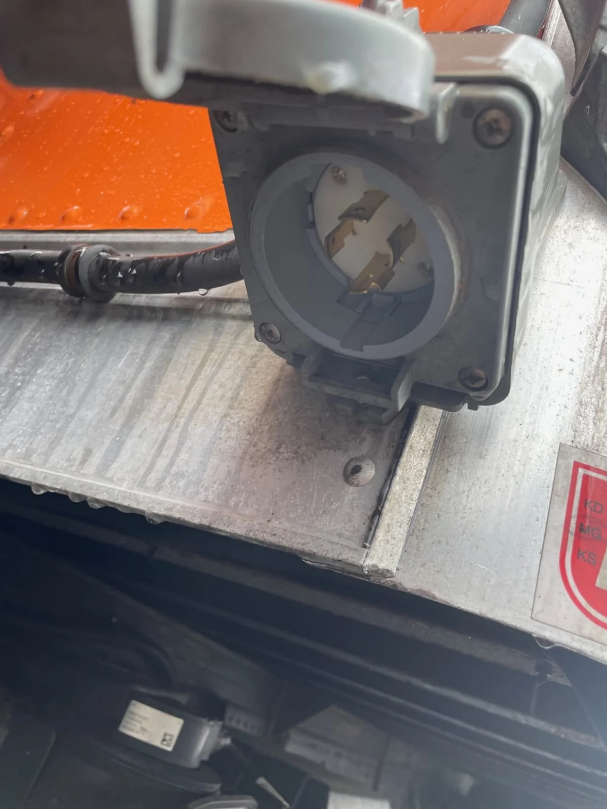 2019 Isuzu NQR in Farmingdale, NY — photo 12
