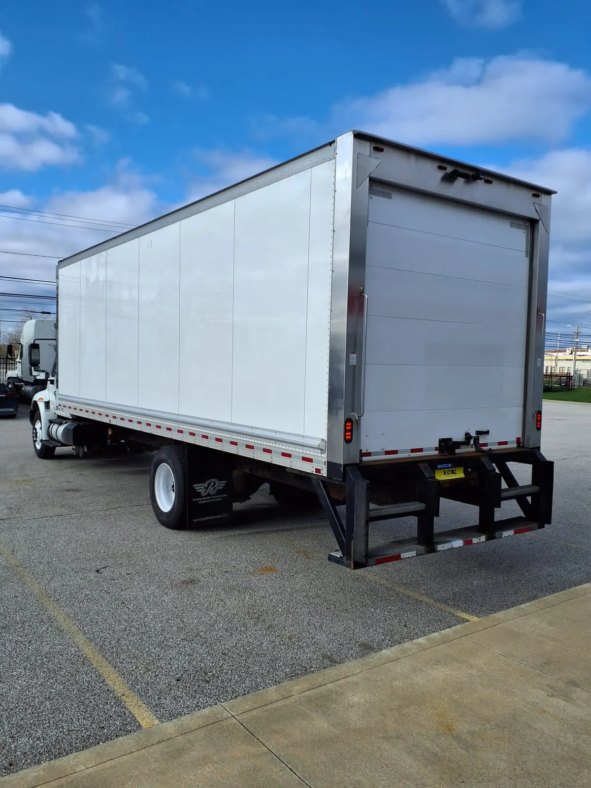 2018 International 4300 in Cleveland, OH — photo 6