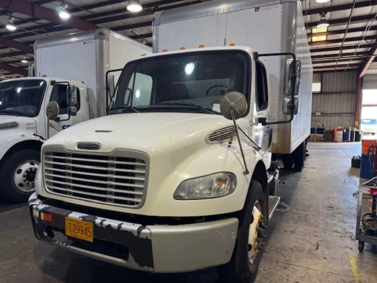 2015 Freightliner M2 106 in Kapolei, HI — photo 6
