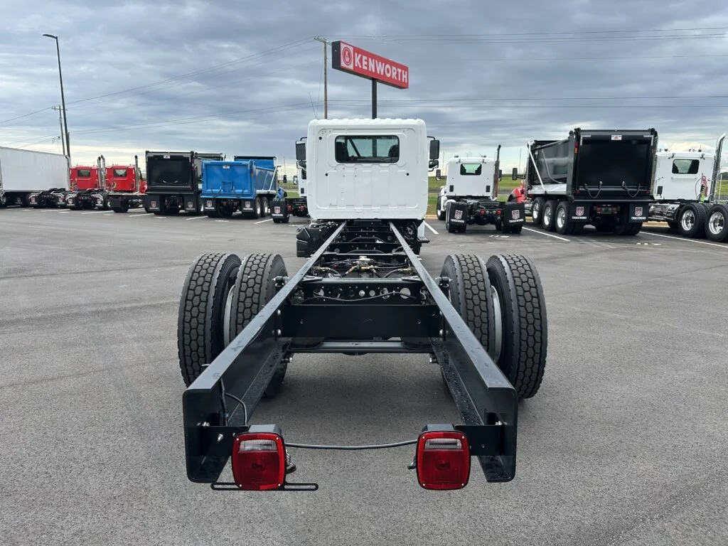 2027 Hino in Gulfport, MS — photo 8