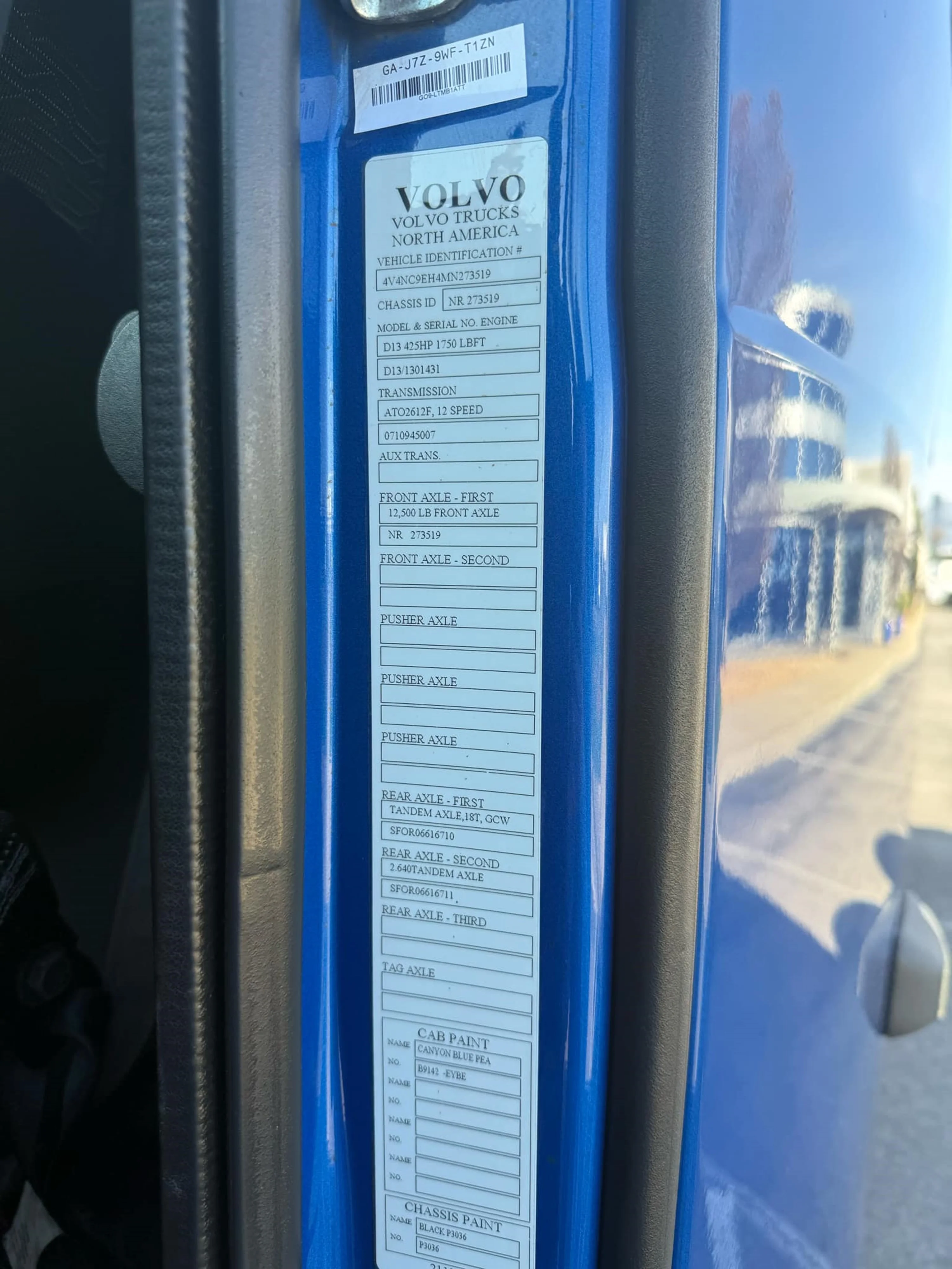 2021 Volvo VNL 760 - image 22