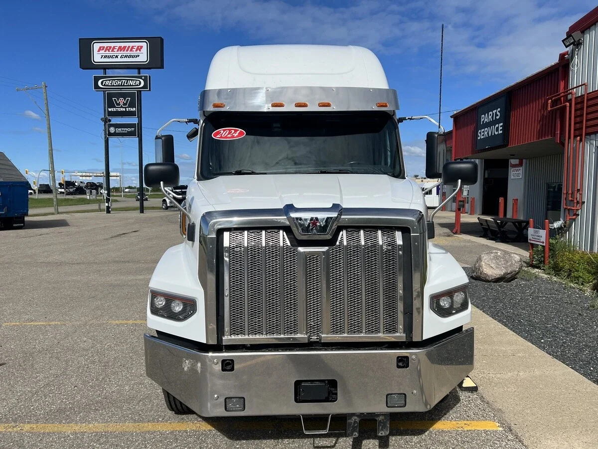2024 Western Star 49X — photo 2