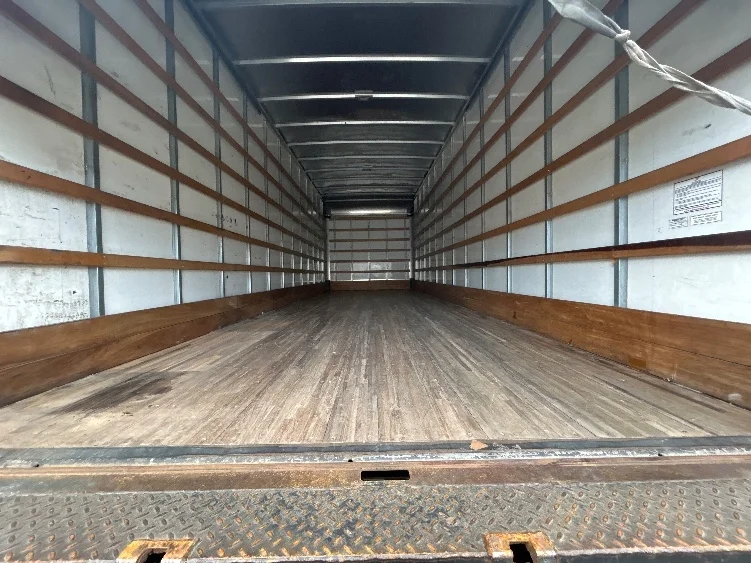 2022 International MV - image 8