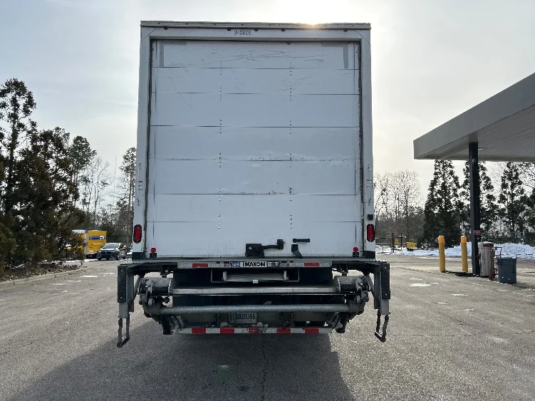 2020 Freightliner M2 106 - image 7