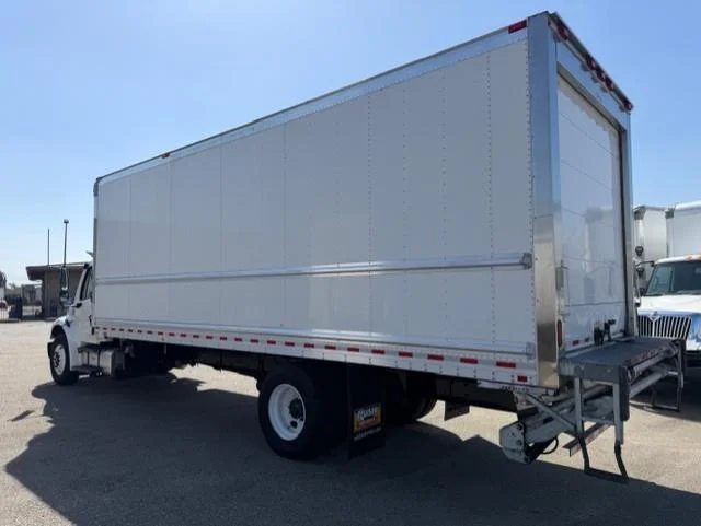 2020 Freightliner M2 106 — photo 5