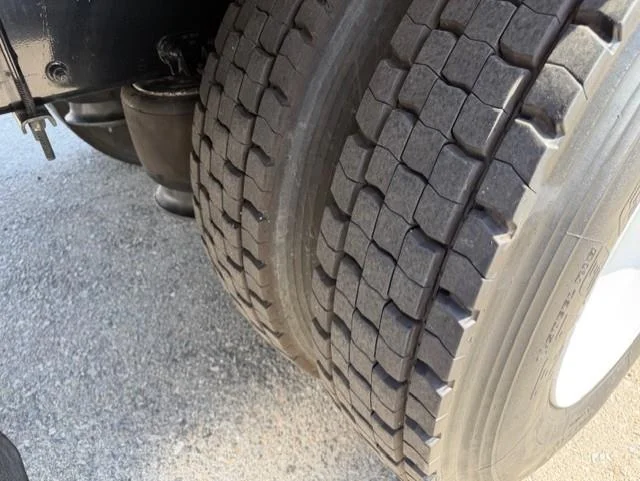 2020 Freightliner M2 106 — photo 18