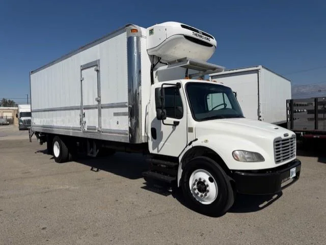 2020 Freightliner M2 106 — photo 4