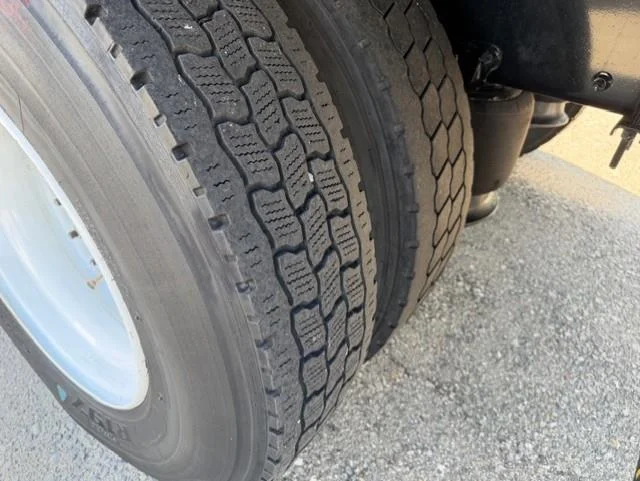 2020 Freightliner M2 106 — photo 19