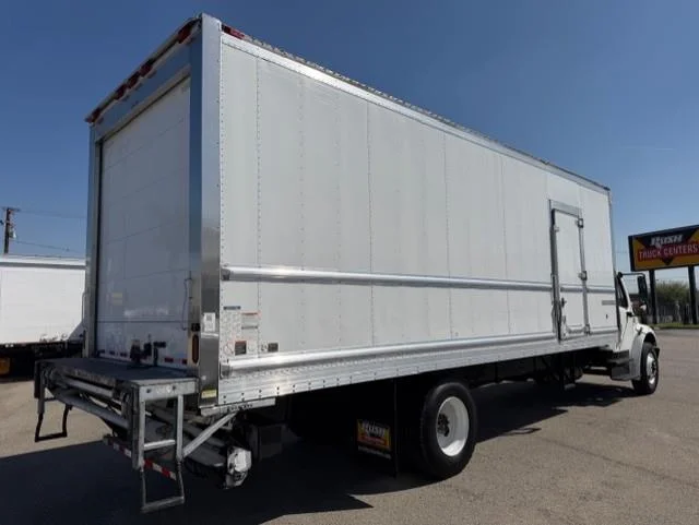 2020 Freightliner M2 106 — photo 6