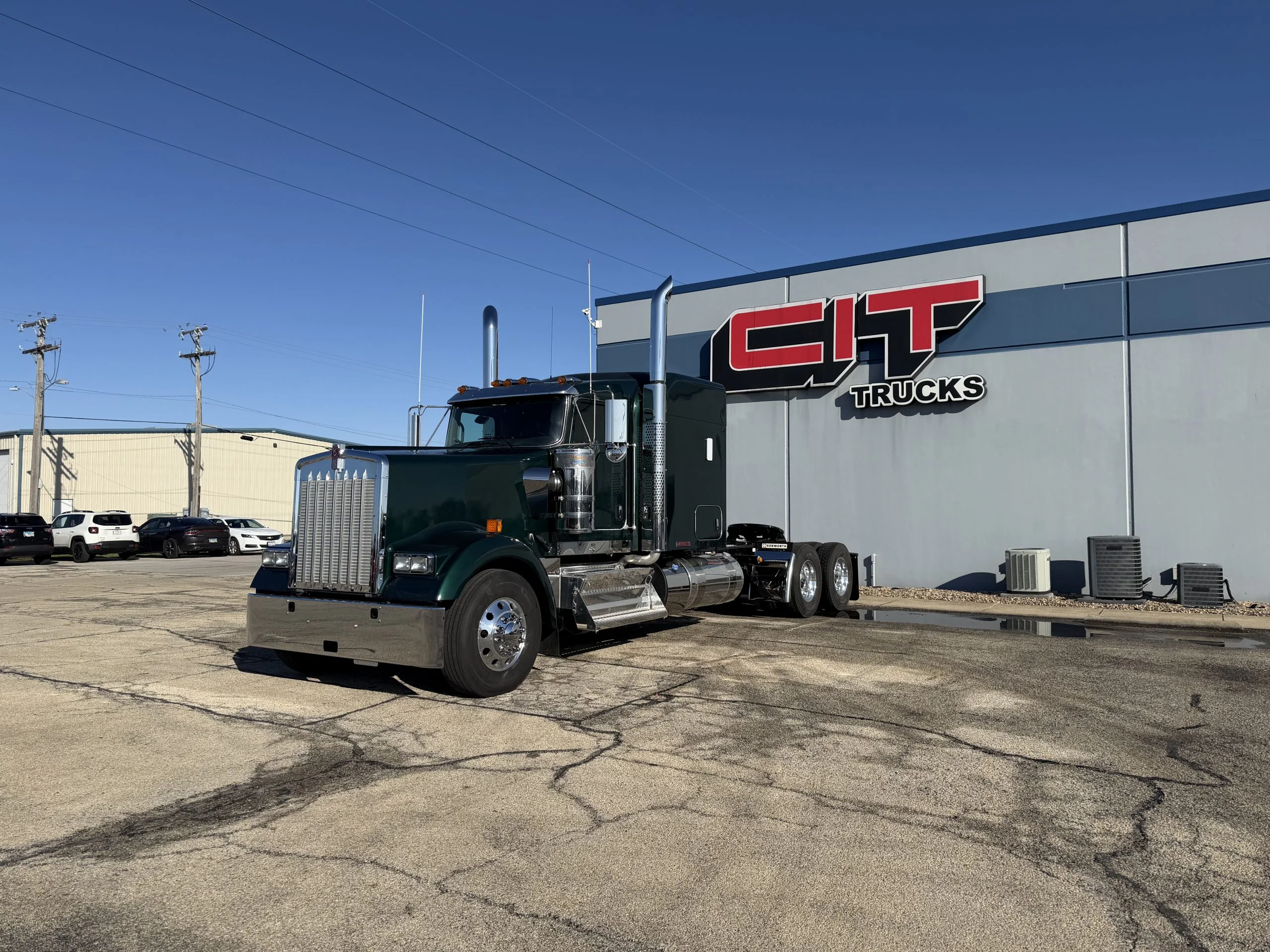 2027 Kenworth W900 in Springfield, IL