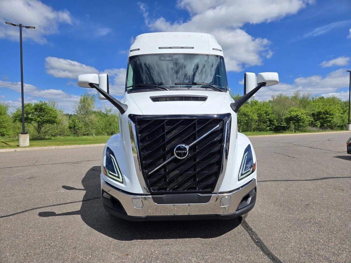 2027 Volvo in Elk River, MN — photo 8
