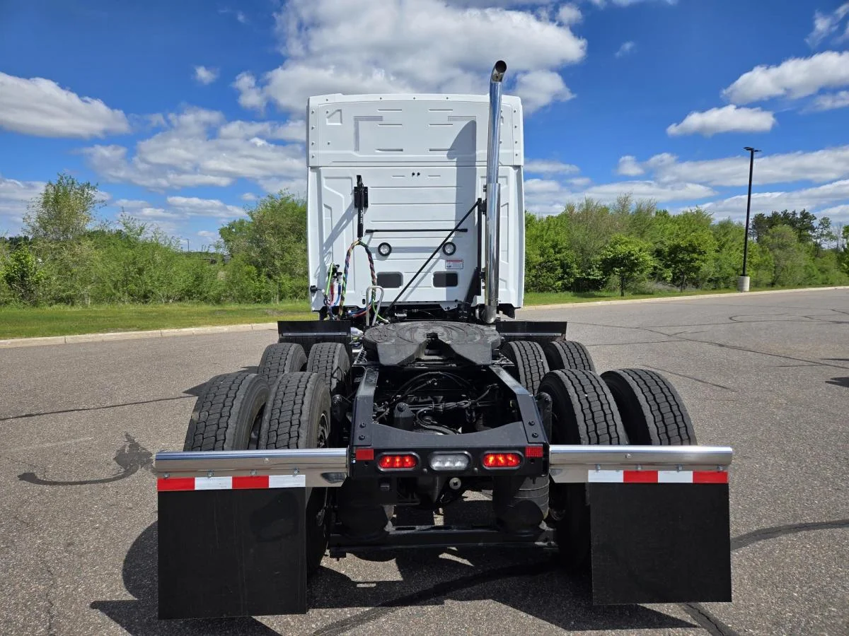 2027 Volvo in Elk River, MN — photo 4
