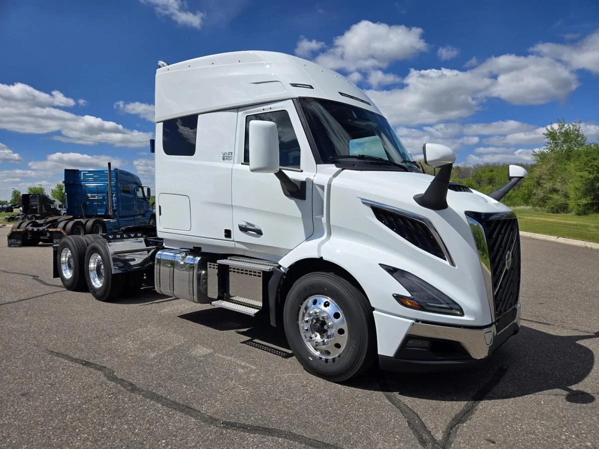 2027 Volvo in Elk River, MN — photo 7