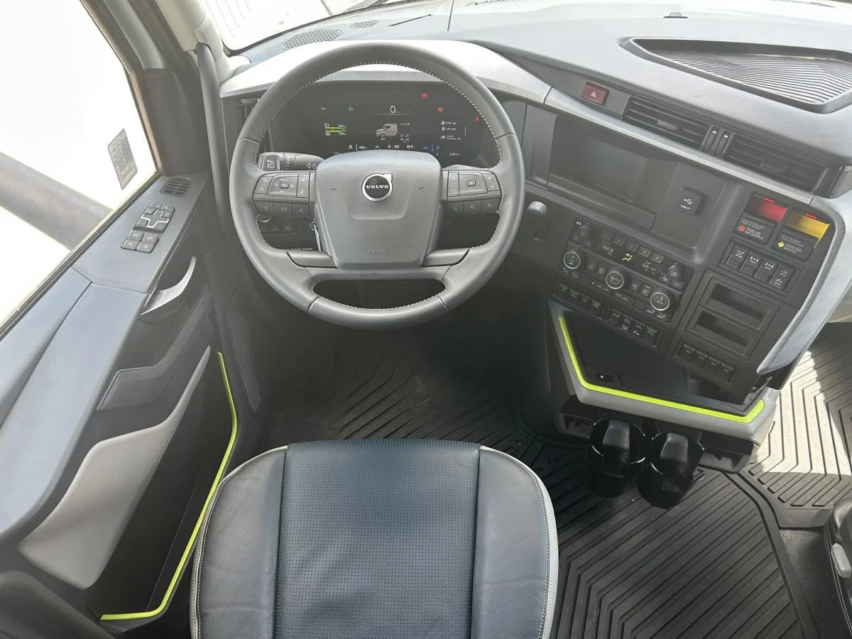 2027 Volvo in Elk River, MN — photo 9