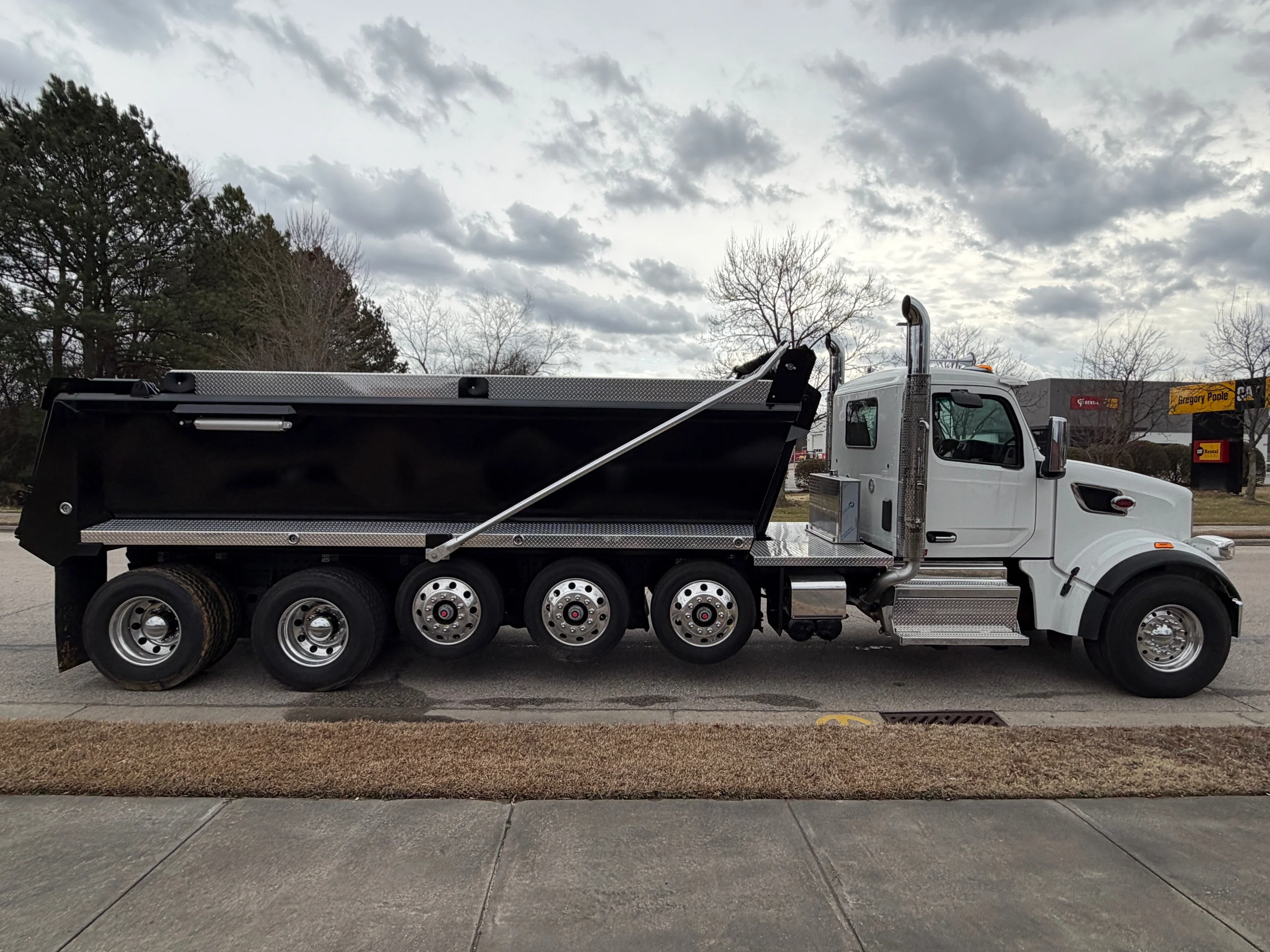 2026 Peterbilt 567 in Raleigh, NC — photo 5