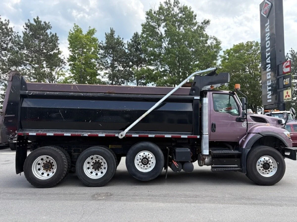 2021 International HV - image 7