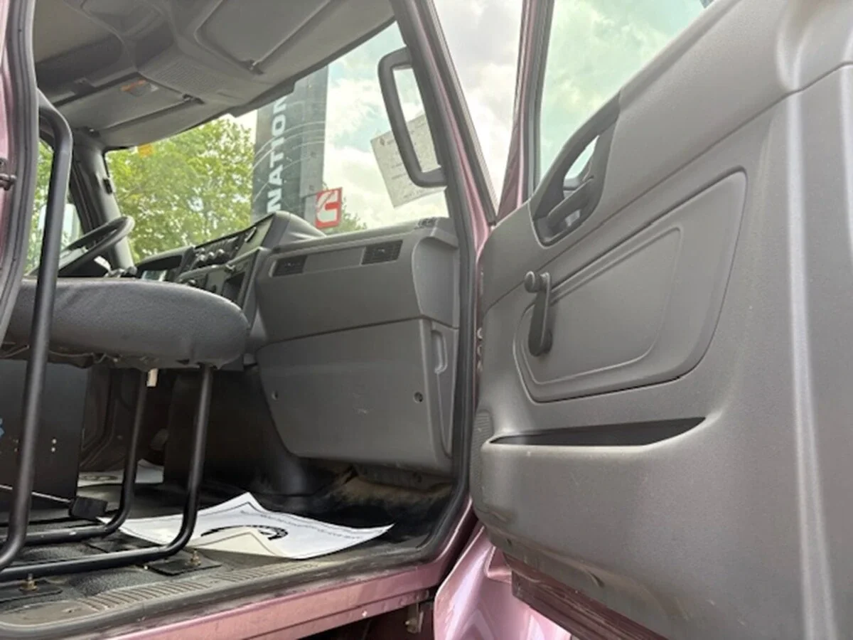 2021 International HV - image 5