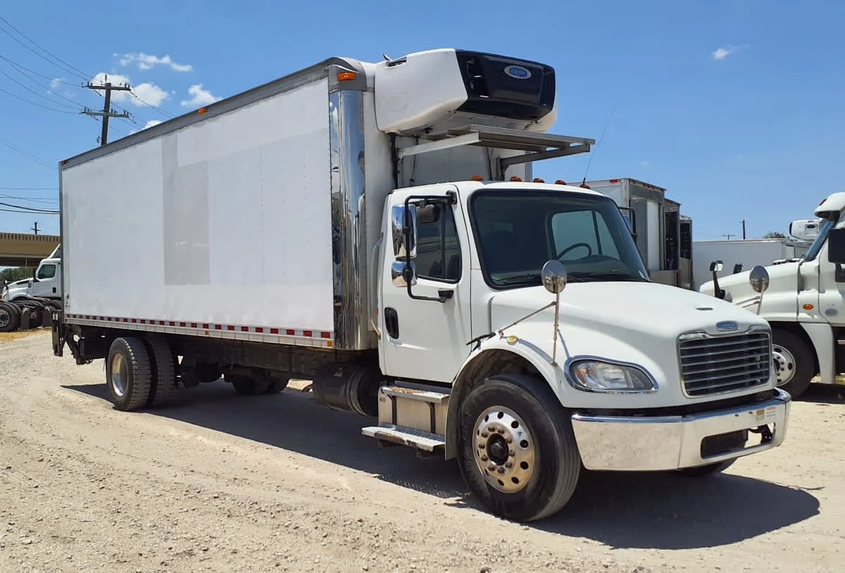 2016 Freightliner M2 106 in Converse, TX
