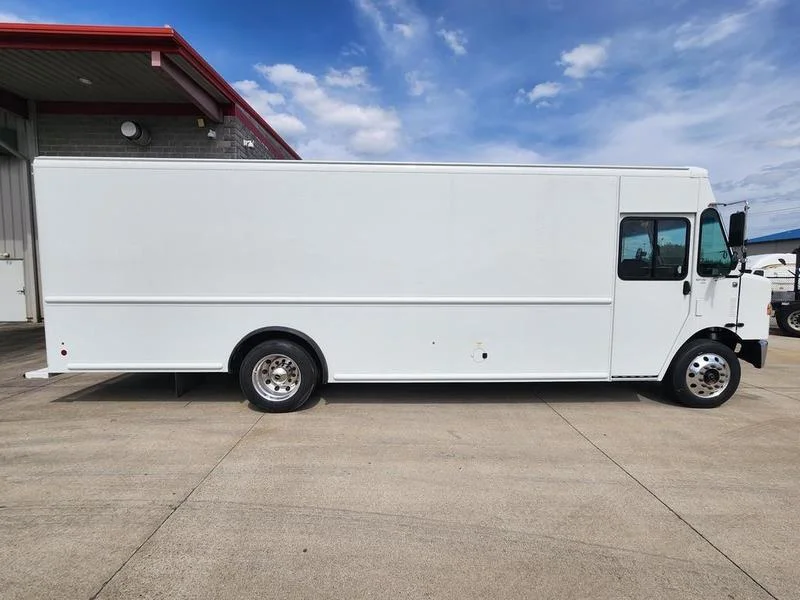 2026 Freightliner in Cincinnati, OH — photo 9