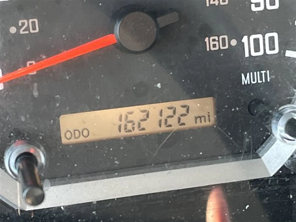 2019 Isuzu NQR - image 7