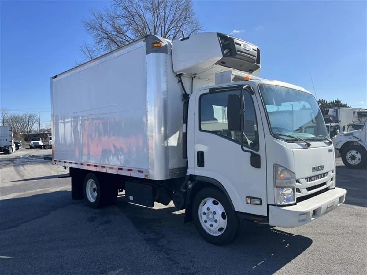 2019 Isuzu NQR - image 3