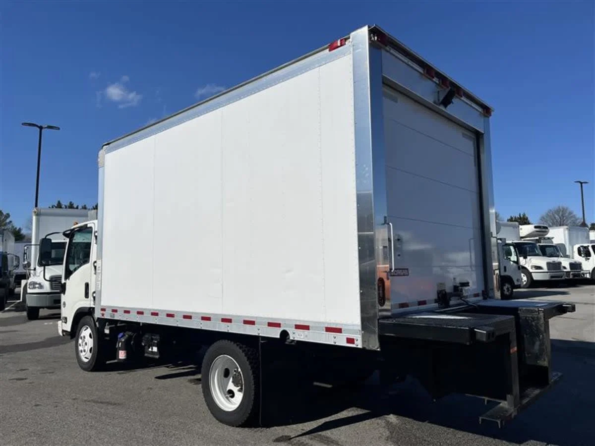 2019 Isuzu NQR - image 6