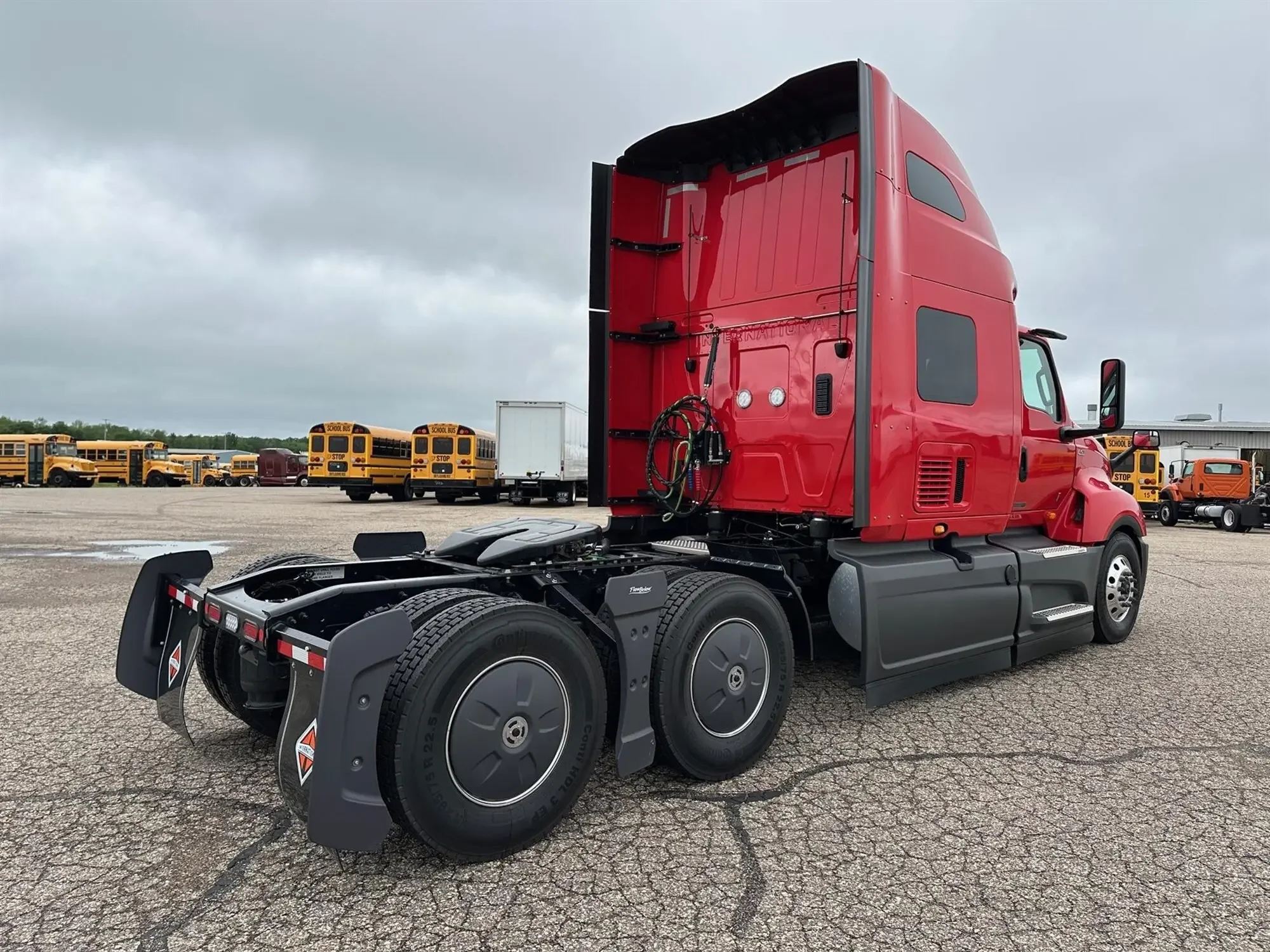 2026 International LT - image 4