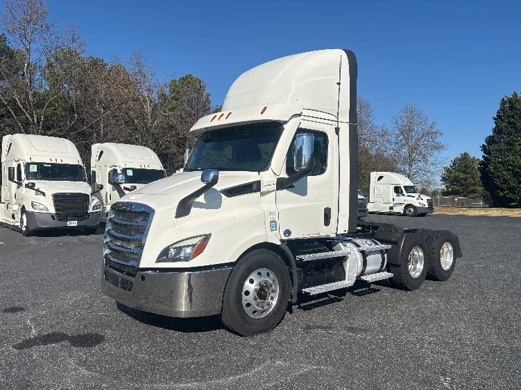 2021 Freightliner Cascadia in Concord, NC — photo 3