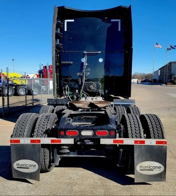 2022 Peterbilt 579 - image 11