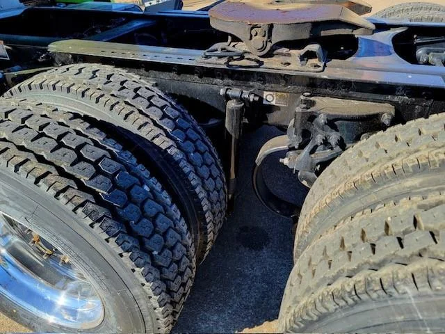 2022 Peterbilt 579 - image 14