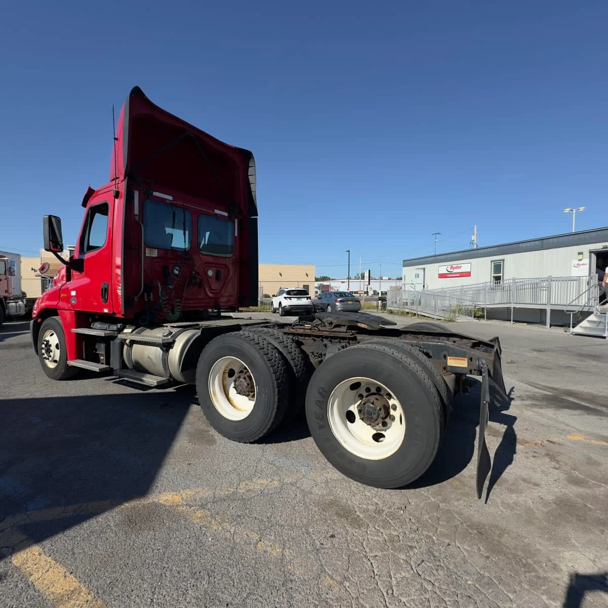 2019 Freightliner Cascadia - image 6