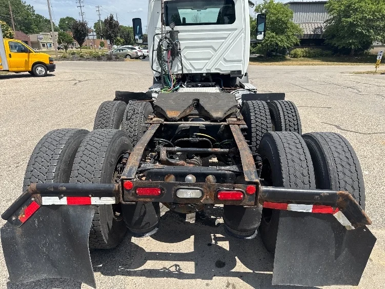 2020 International RH - image 6