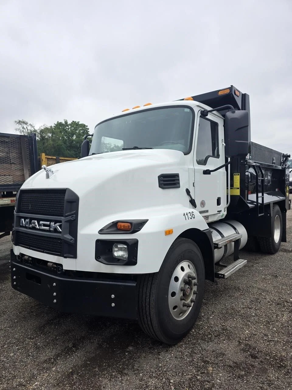 2022 Mack MD