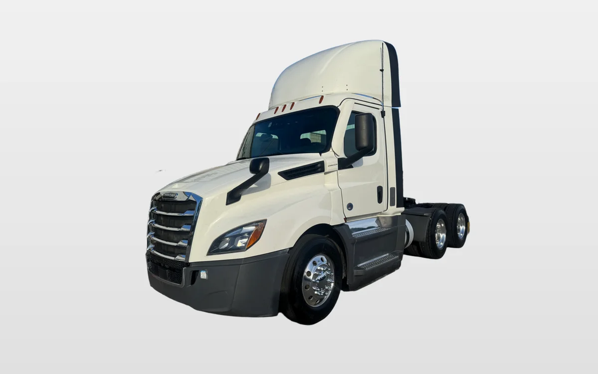 2021 FREIGHTLINER CASCADIA 126DC - image 1