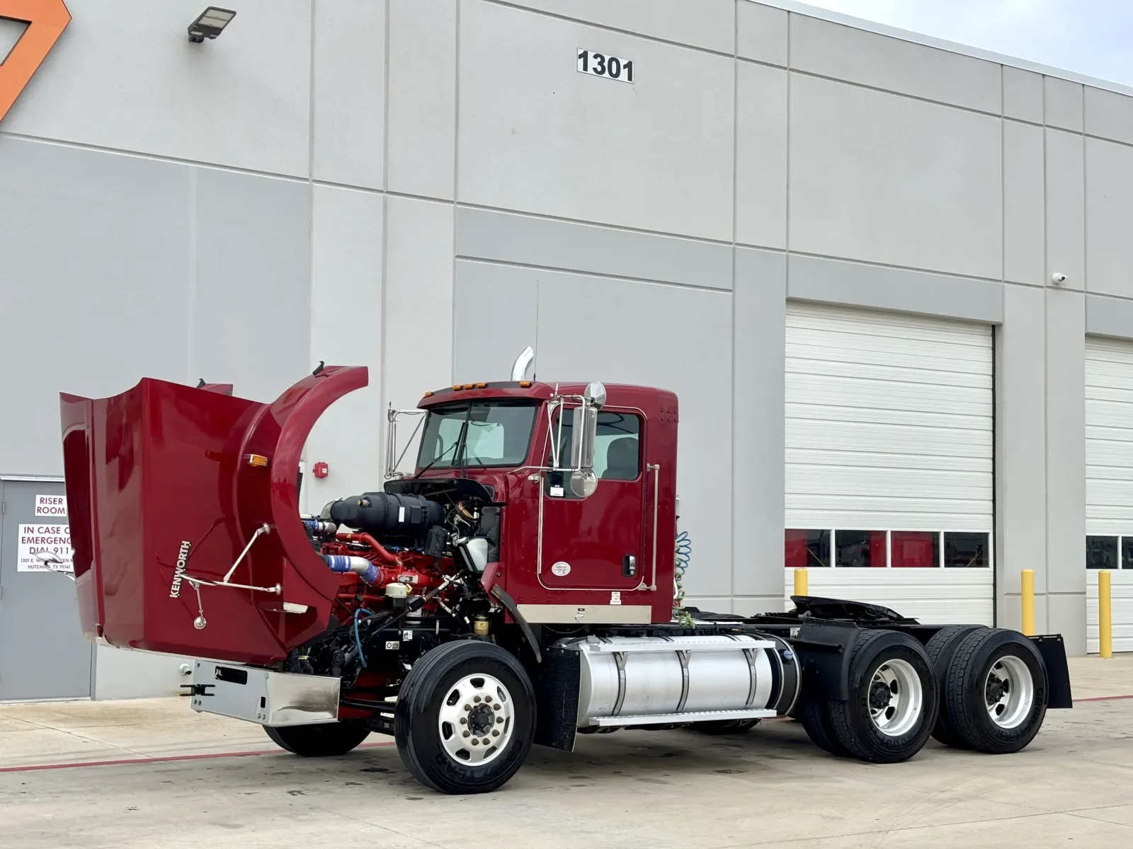 2020 Kenworth T800 - image 10