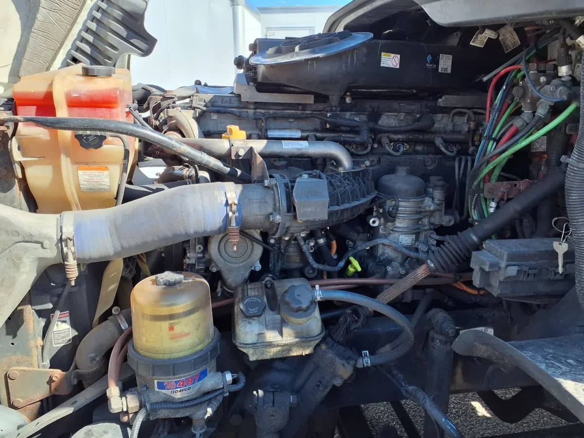 2019 Freightliner Cascadia in Warwick, RI — photo 8