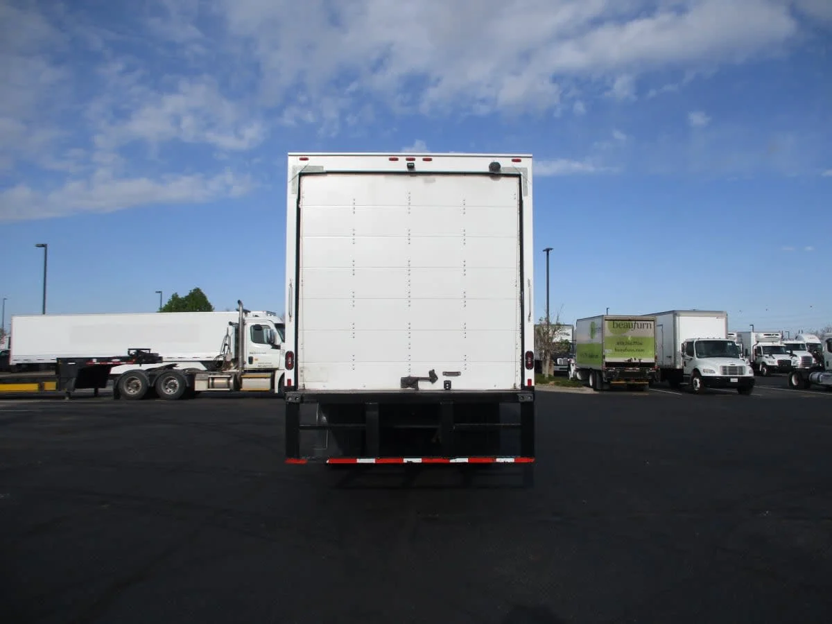 2020 International MV - image 5