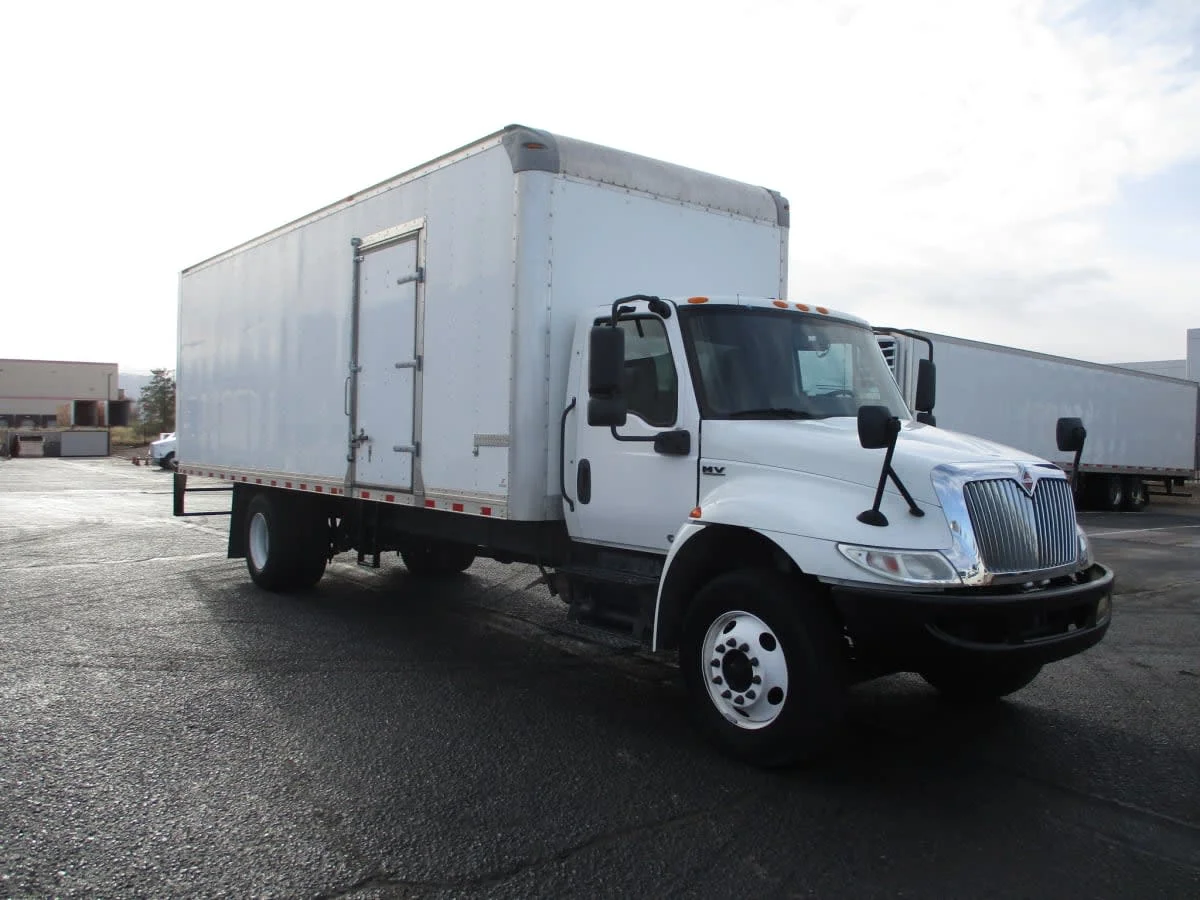 2020 International MV - image 3