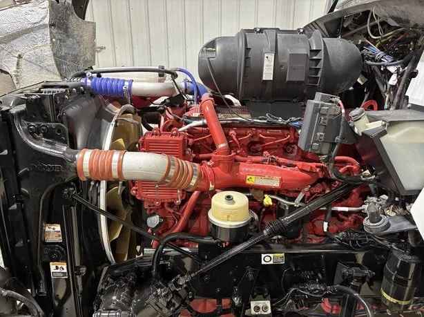 2012 Kenworth T800 - image 24