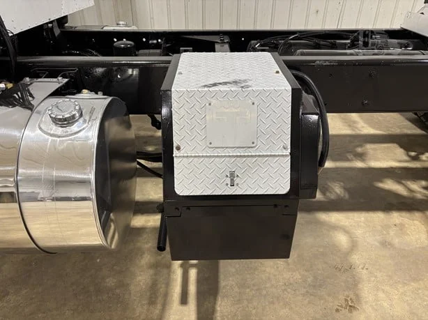 2012 Kenworth T800 - image 13