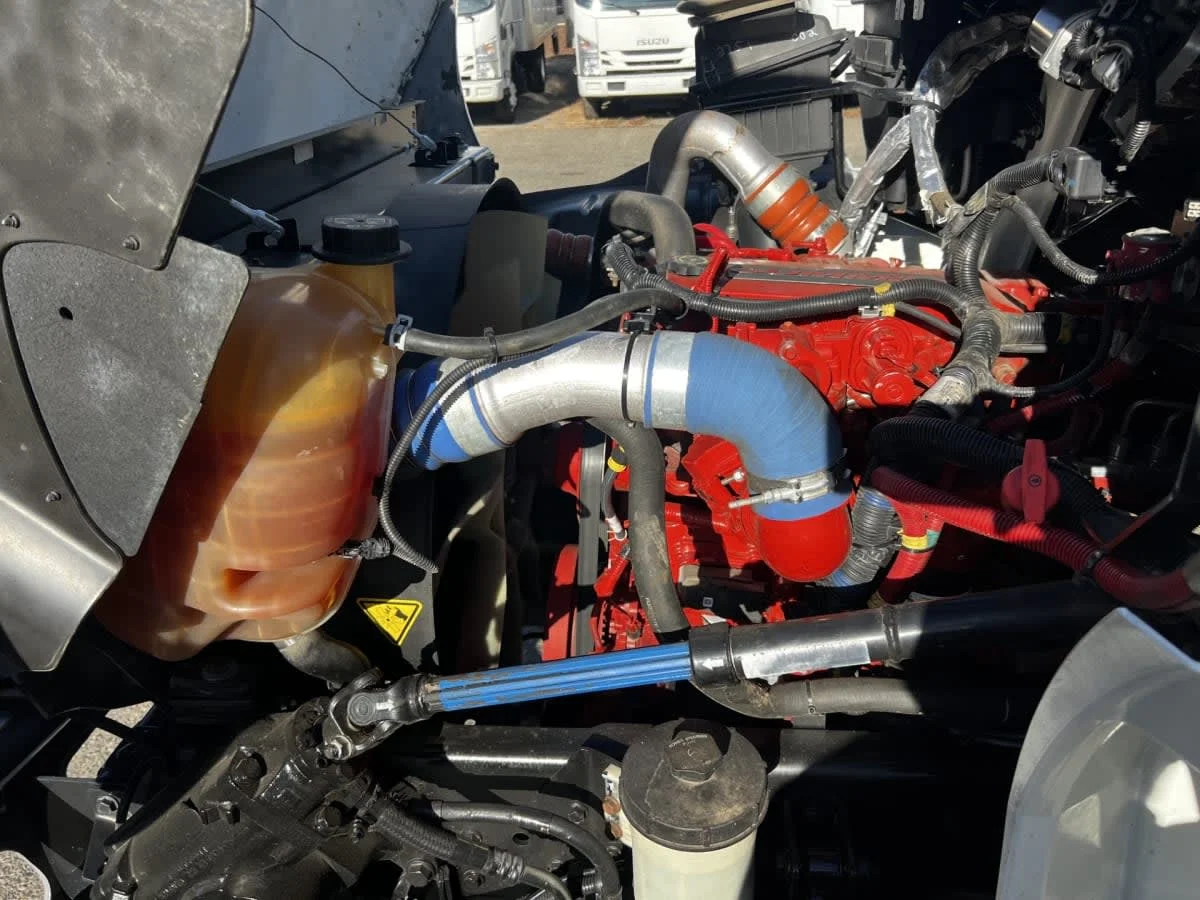 2019 International 4300 in San Diego, CA — photo 9